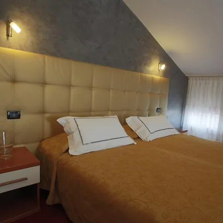 Roma 3*