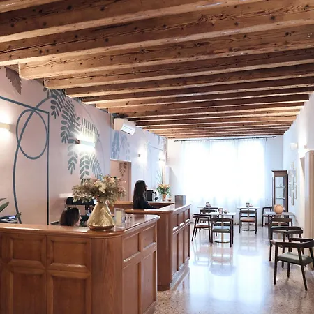Hotel Roma 3*