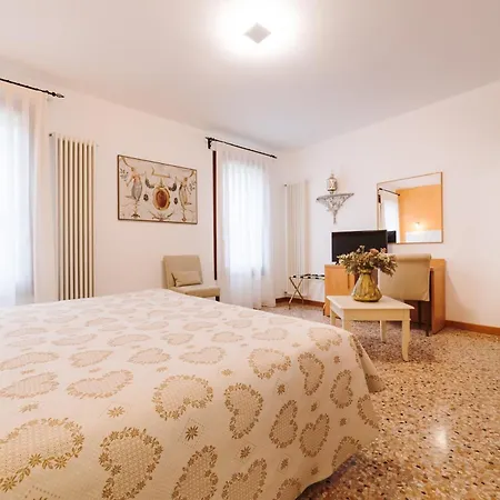 Roma 3*